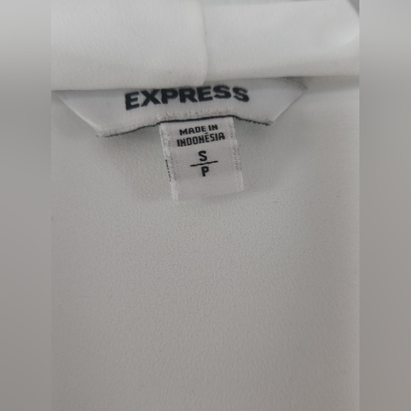 EUC twist front blouse - Picture 4 of 7